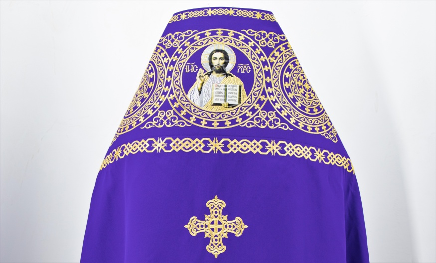 Vesminte preoțești brodate pe gabardină, broderie „Cerc” cu galon brodat