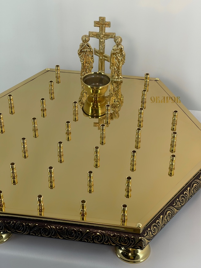 Capac hexagonal pentru panihidă 67×57cm, 37 lumânări (înălțime 10–30,5cm)