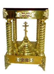 Suport pentru raclă cu sfinte moaște sau pentru disc liturgic 41×41cm (înălțime 64cm)