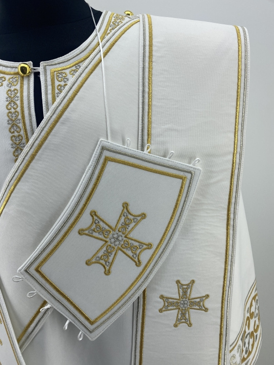 Stihar diaconesc, broderie „Inimioară”