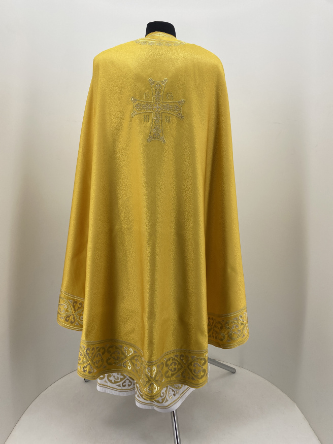 Vesminte preoțești, croială grecească, țesătură brocart, cu galon brodat, broderie „Inimi”