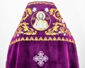 Veșmânt preoțesc brodat pe catifea, broderie „Trandafir” cu galon brodat