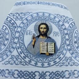 Veșmânt preoțesc brodat pe gabardină, broderie „Cerc” cu galon brodat