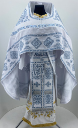 Veșmânt preoțesc brodat pe gabardină, broderie „Cerc” cu galon brodat