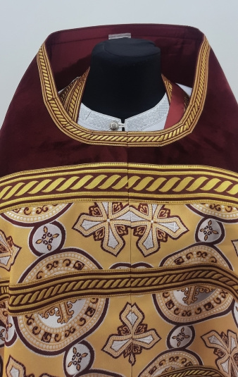Veșmânt preoțesc combinat din brocart, cu epitrahil brodat