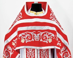 Vesmânt liturgic preotesc brodat pe gabardină, broderie „Trandafir” cu galon aplicat