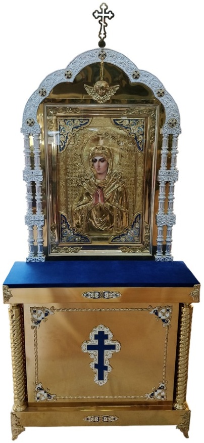 Chivot pe 3 coloane cu icoana Maicii Domnului „Șapte Săgeți”