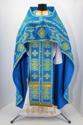 Veșmânt preoțesc brodat pe catifea, broderie „Cerc” cu galon brodat