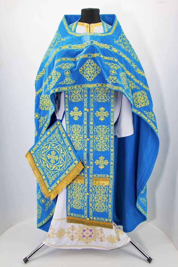 Veșmânt preoțesc brodat pe catifea, broderie „Cerc” cu galon brodat