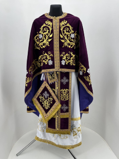 Veșminte preoțești, croială grecească, brodate pe catifea cu galon aplicat, broderie „Trandafir, mijloc brodat”