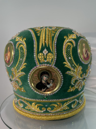 Mitra „Coroană”