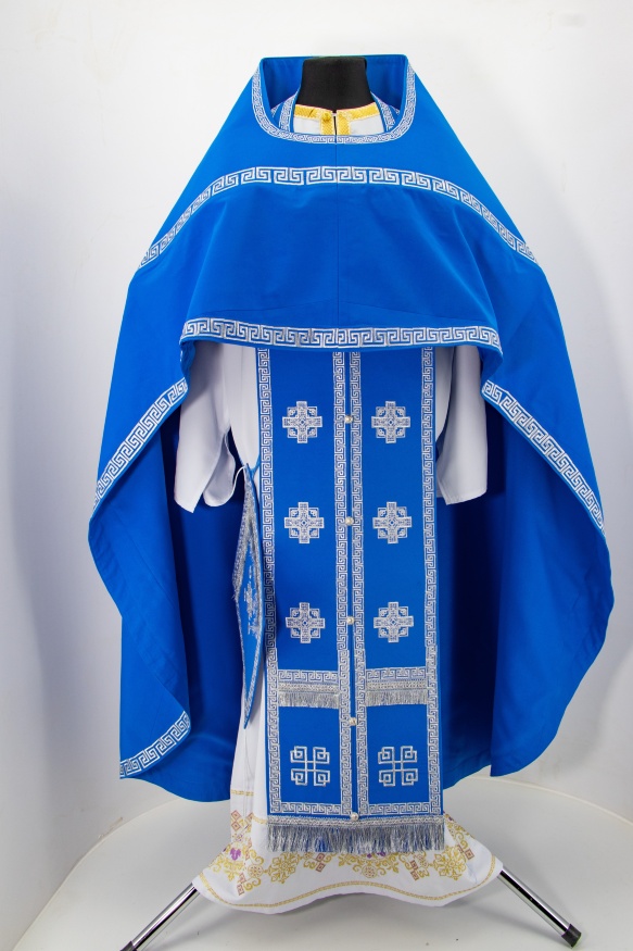 Veșminte preoțești brodate pe gabardină, broderie "Meandru" cu galon brodat