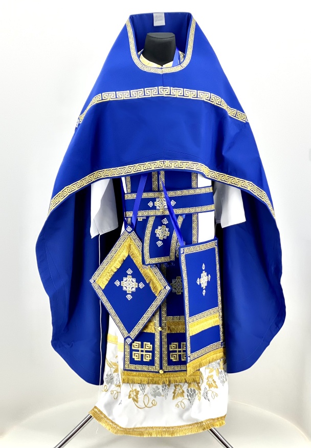 Veșminte preoțești brodate pe gabardină, broderie "Meandru" cu galon brodat