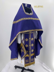 Veșmânt preoțesc brodat pe gabardină, cu galon brodat, broderie „Meandru”