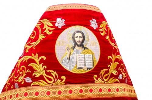 Veșmânt preoțesc brodat pe catifea, broderie „Trandafir” cu galon aplicat