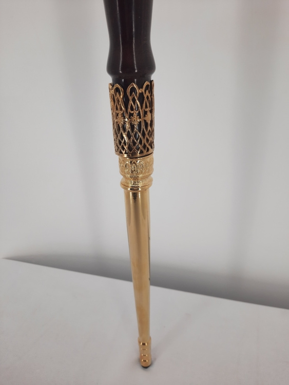 Toiag din lemn placat cu aur, cu șerpi, email și pietre, 149×15,5cm