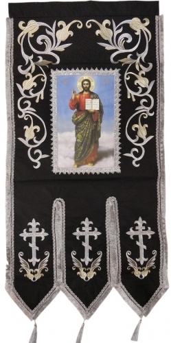 Prapori brodate, broderie „crin”, banner aplicat pe o parte, pe cealaltă parte cruce fără broderie