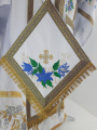 Veșmânt preoțesc croială grecească, brodat pe gabardină cu galon aplicat, cu icoană brodată a Maicii Domnului