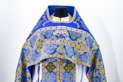 Veșmânt preoțesc combinat din brocart „Ornament”, cu guler brodat, broderie „Cerc”