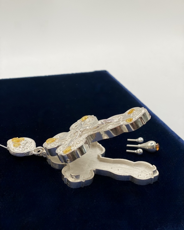 Cruce pectoral – relicviar (argint)