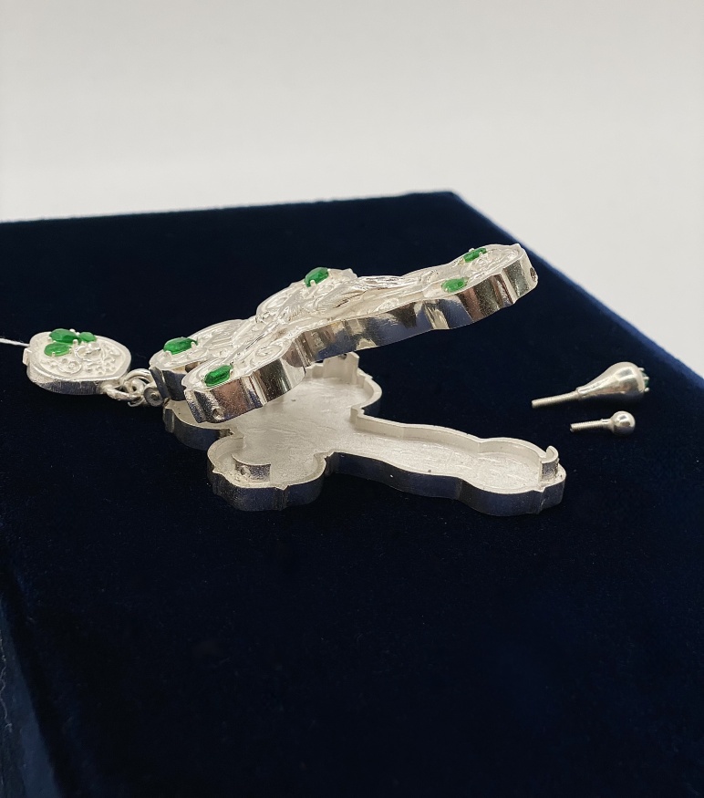 Cruce pectoral – relicviar (argint)