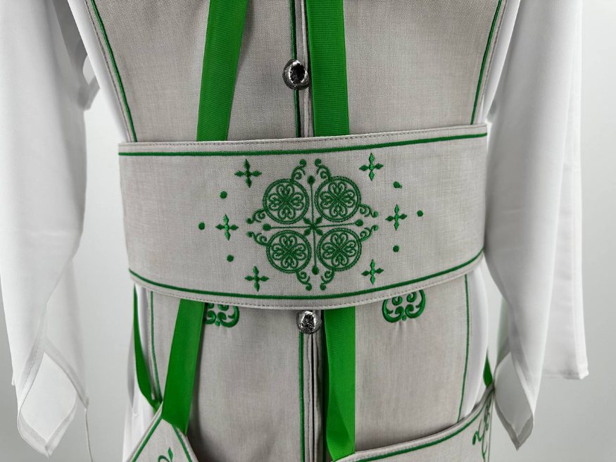 Vesminte preoțești croială grecească, brodate pe in-gabardin cu galon aplicat, broderie „Antic”