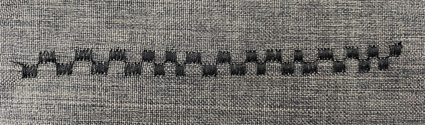 Rasă cu broderie, țesătură cașmir cu căptușeală, guler șal foca