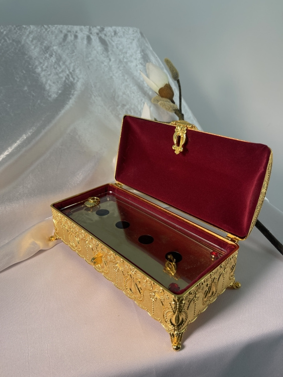 Moașterar pentru patru capsule, (chinezesc sub aurit)