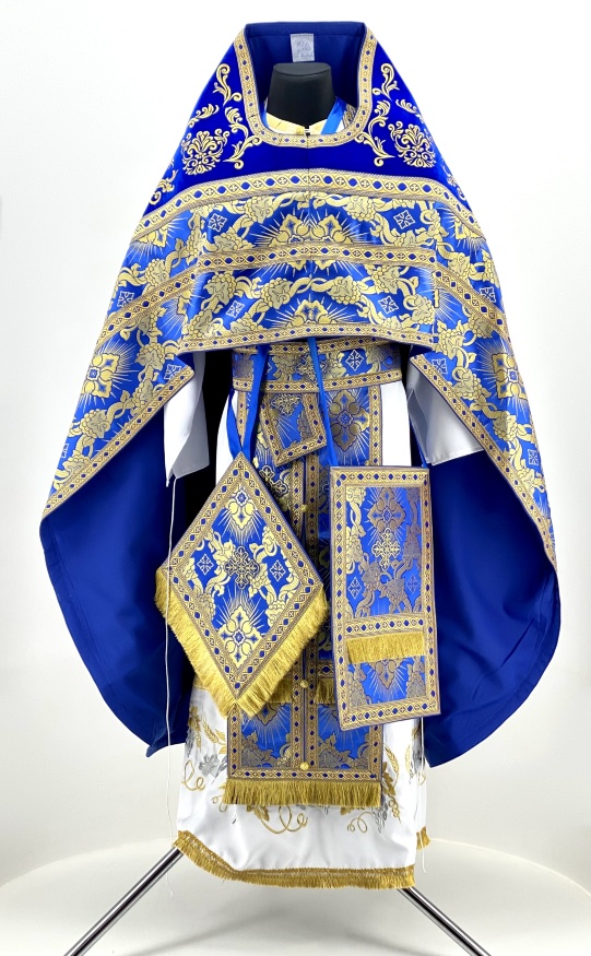 Облачение священника комбинированное из парчи с вышитым омофором