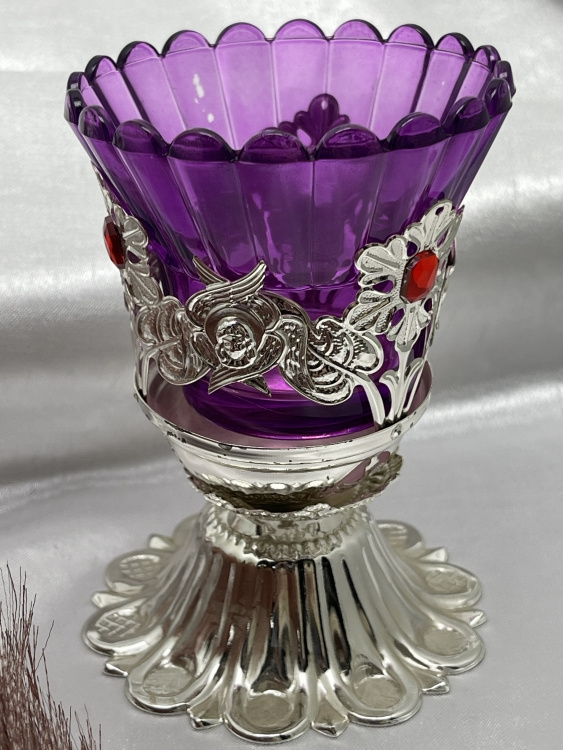 Звісно, напишіть назву товару або текст для перекладу.