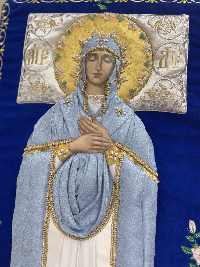 Плащаница Божией Матери на бархате 160х100 см (вышивка Роза, вышитая и украшенная середина)
