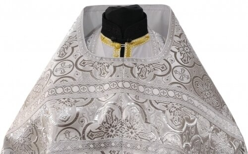 Облачение священника из турецкой парчи «Иверский крест» с пришивным галуном