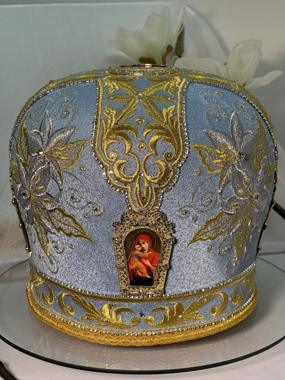 Митра «Клематис»