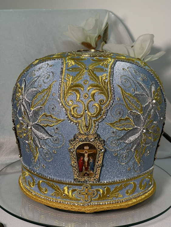 Митра «Клематис»