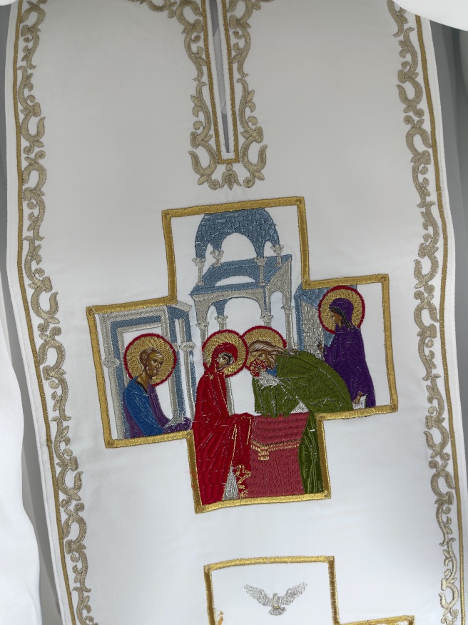 Комбинированное облачение священника, вышитое на бархате, с вышитыми иконами, вышивка "Рождественская"