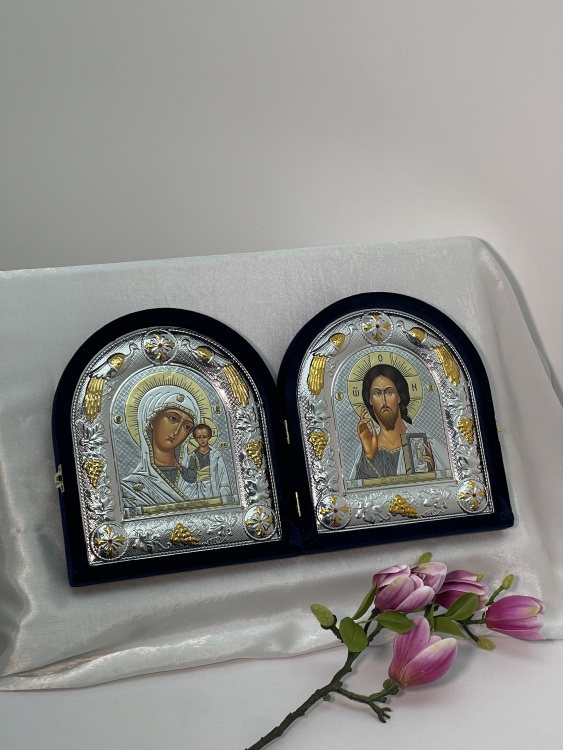 Икона складная в бархате