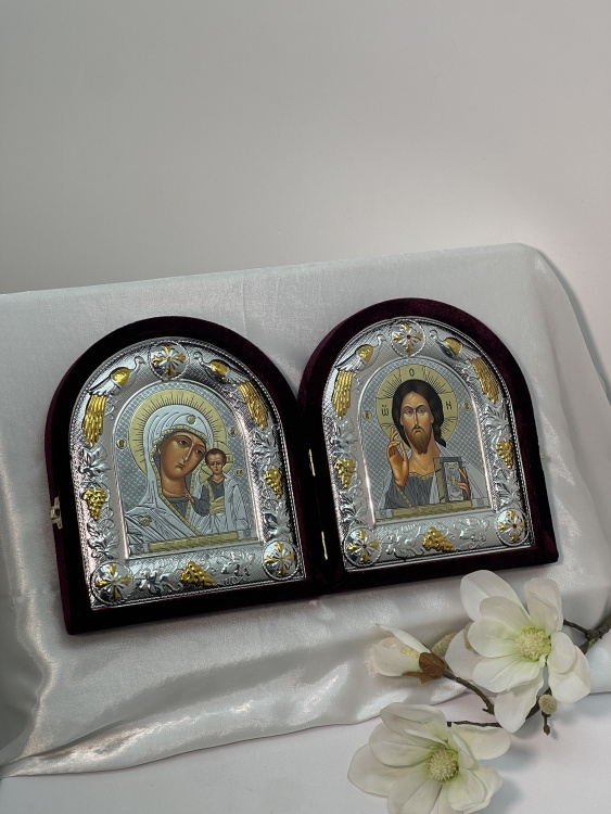 Икона складная в бархате