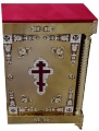 Жертвенный киот (малый крест), на трёх колоннах, с иконой 110х70 (высота 98,5–220 см)