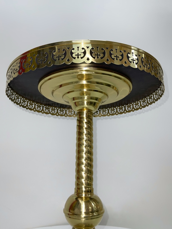 Подставка под каравай диаметр 41,5 см (высота 68 см)