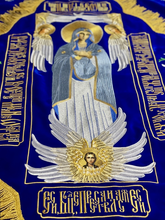 Плащаница Божией Матери на бархате (Ангелы, серебро) (вышивка тюльпан, вышитая середина)