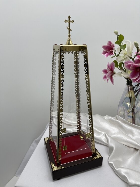 Ковпак на Даросховницю 16х10 h=43 з дверкою, з оргскла з булатними елементами на лазерній різці та з литим хрестом