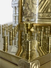 Панахідний стіл з іконою спасителя