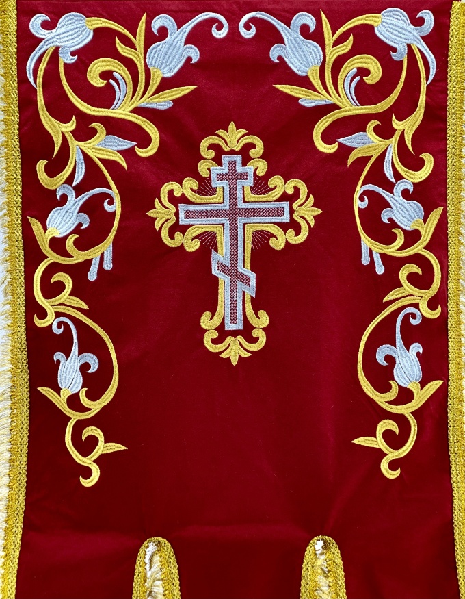 Хоругви вишиті, (пара), вишивка "лілія" вишита ікона та хрест