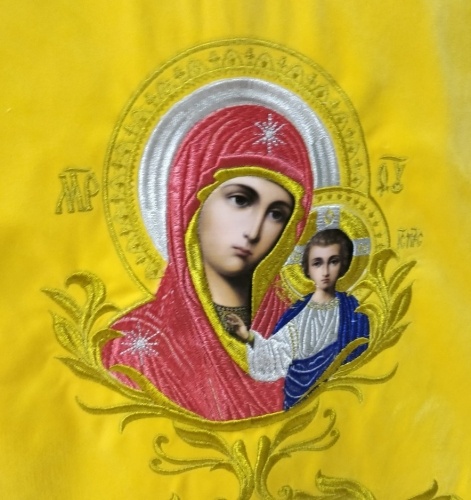 Облачення священника, вишите на оксамиті, вишита середина з іконами, вишитий галун