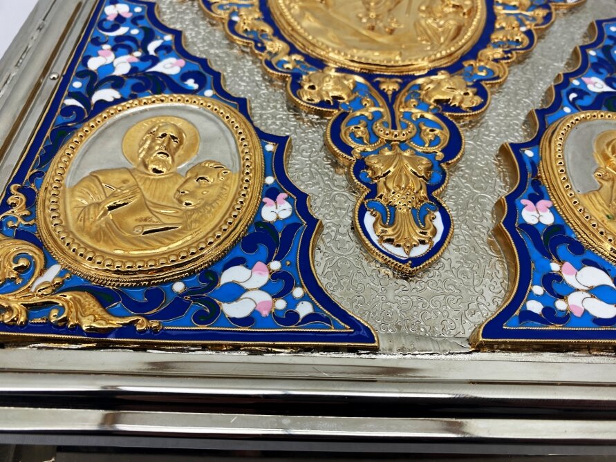 Євангеліє напрестольне (Українською мовою) 38х28,5х8 см