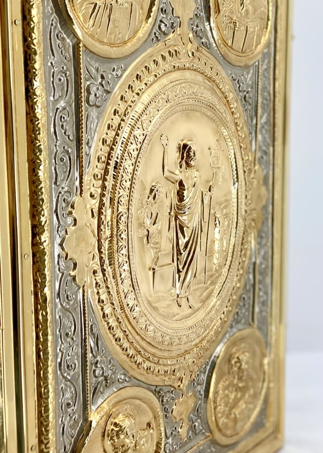 Євангліє напрестольне (Церковнослов&#039;янською мовою) 46х34х9см