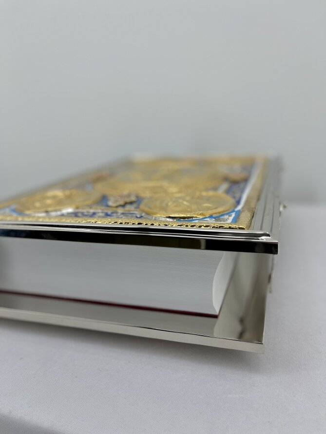 Євангліє напрестольне (Церковнослов&#039;янською мовою) 46х34х9см