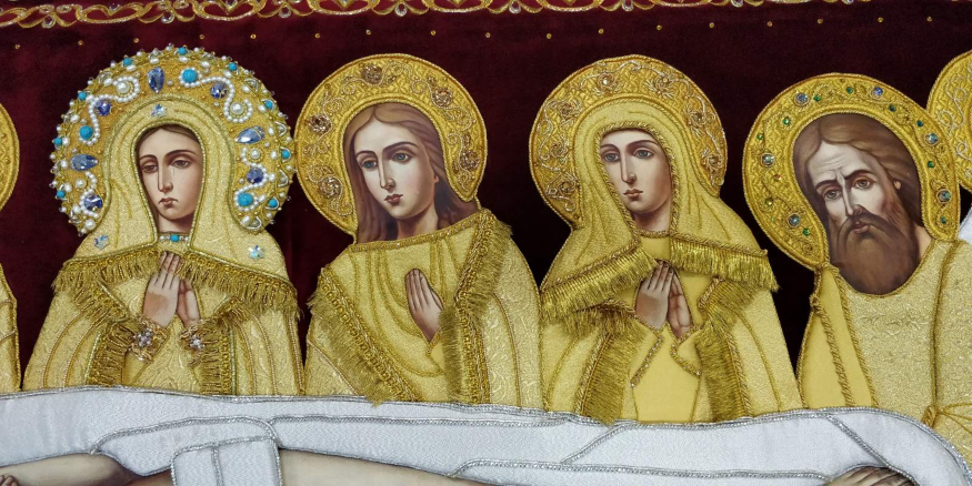 Плащаниця вишита на оксамиті